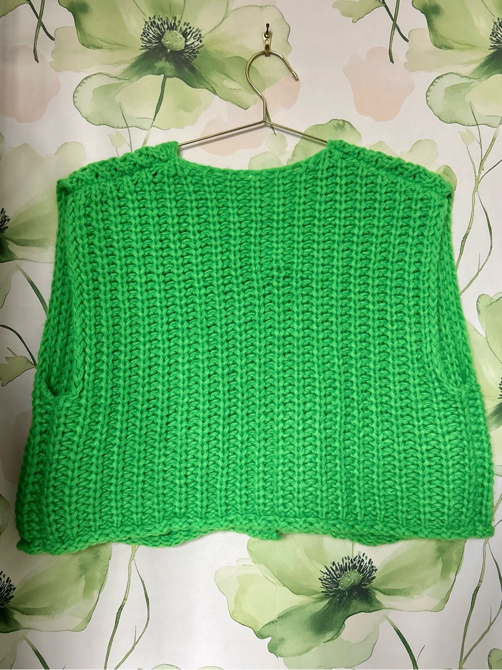 Women's Sleeveless Knitted Vest -Size L - Picture 7 of 10